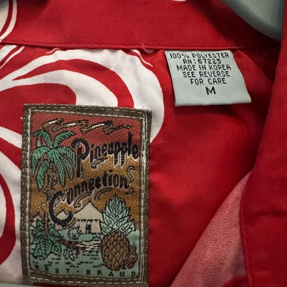 Pineapple Connection Men’s Hawaiian Button Up Shirt Size Medium Red/white - Picture 3 of 4